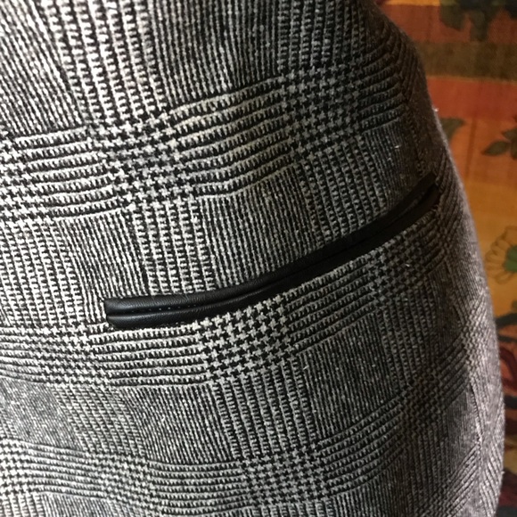 Zara Basic wool blazer!! 😍 - Picture 5 of 8